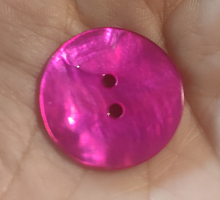 Пуговица перламутровая 22мм фуксия Б124